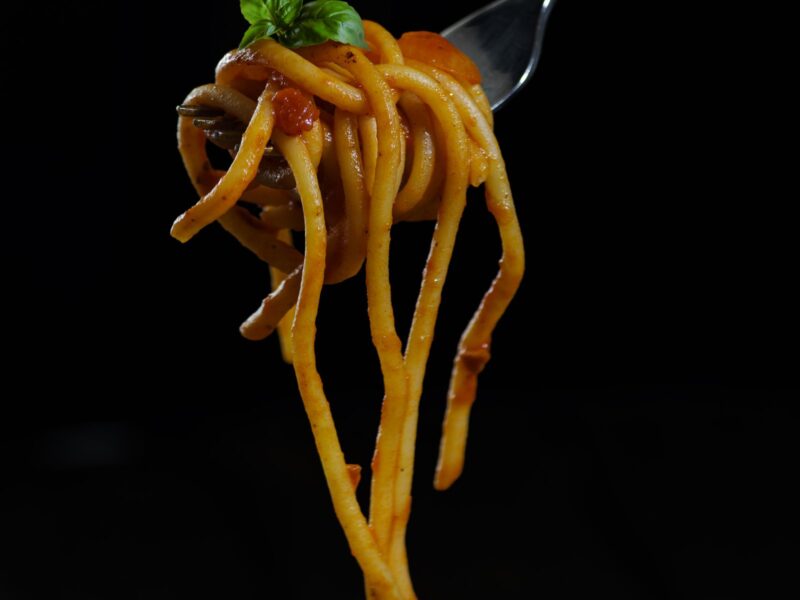 Nudeln mit Tomatensauce Foodfotografie FoodArtStudio