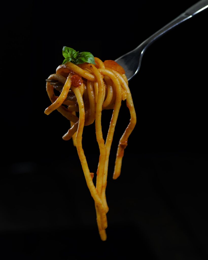 Nudeln mit Tomatensauce Foodfotografie FoodArtStudio